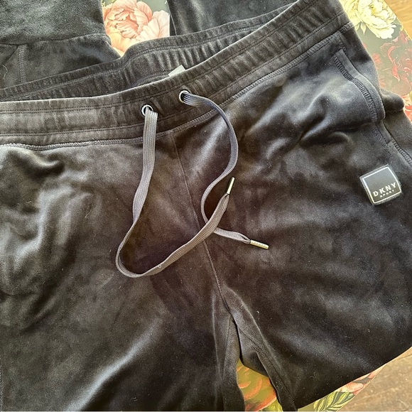 DKNY Velour Black Joggers Like New Medium - Picture 3 of 7